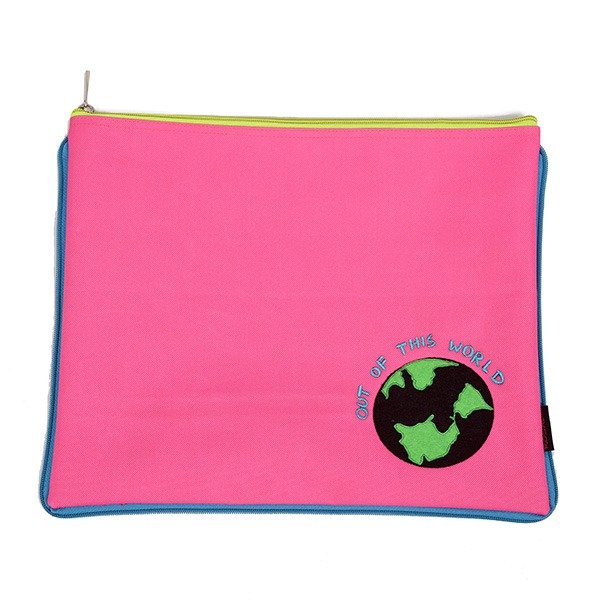 BE-05-P04-I01 Earth Zipper Folder