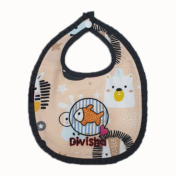 AE-01-P016-I01 Fish Bib & Bottle Cover Set